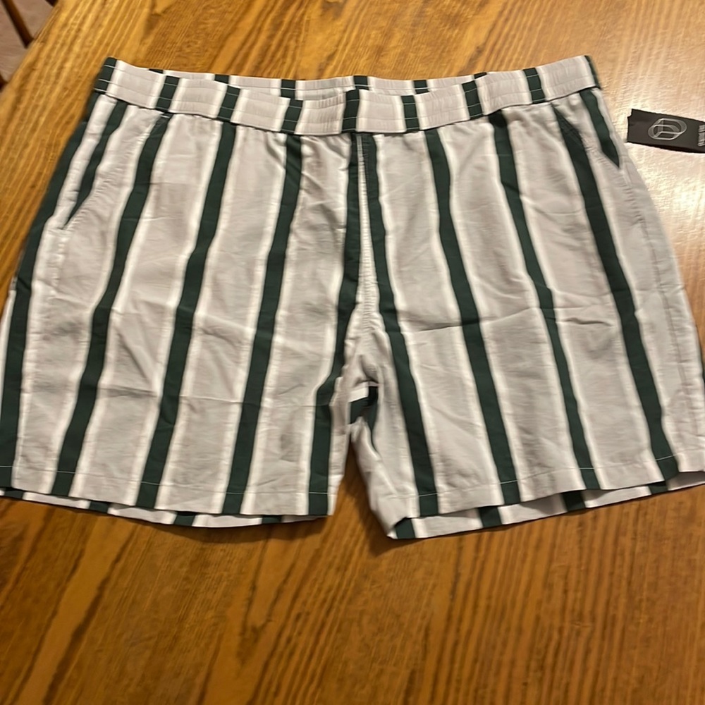 Casual stripe shorts